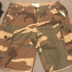 American Eagle cargo shorts